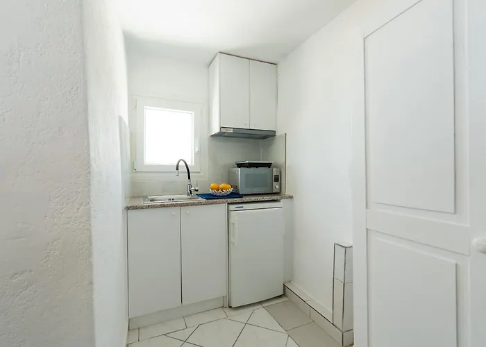 Seaview Апартаменты *